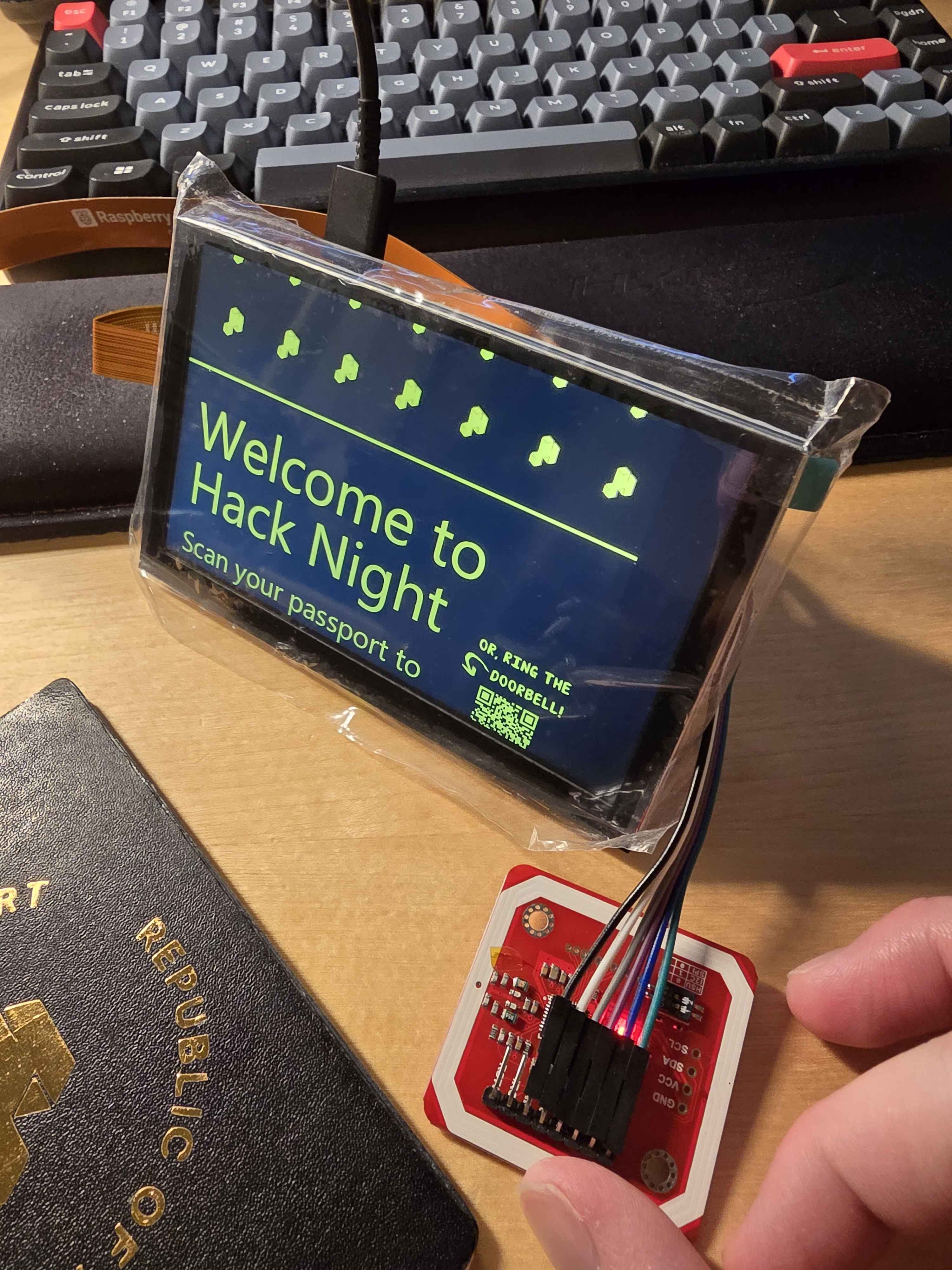 First prototype booting and showing the opener app!